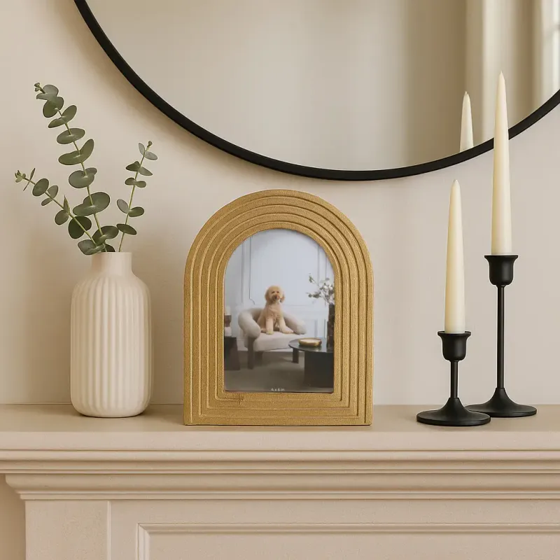 Gold Timeless Arched Frame  (4x6)