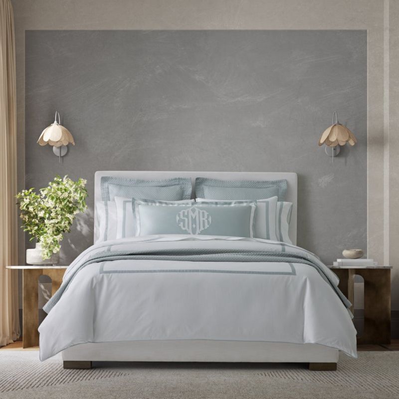Matouk Ambrose Bed Style