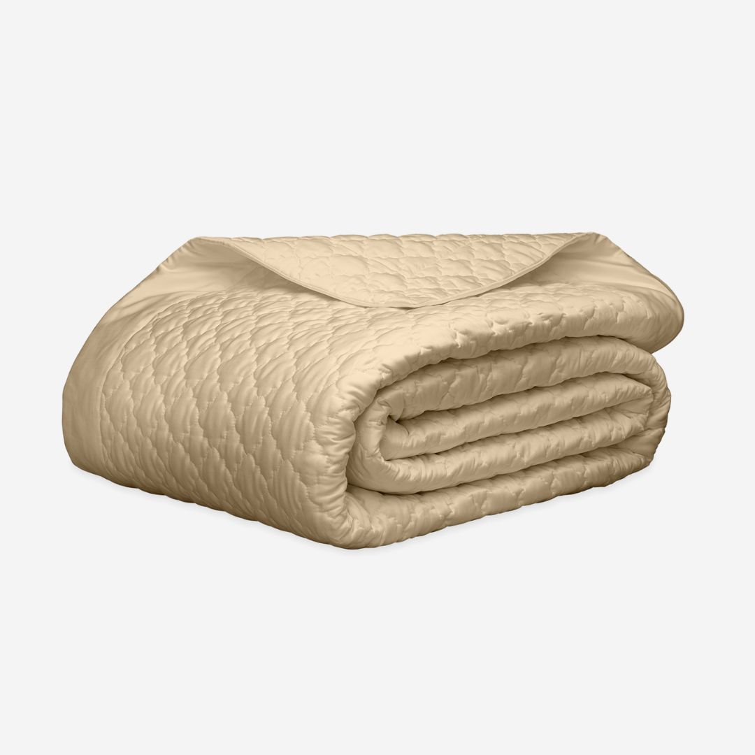 Matouk Ava Bed Style, COLOR: Champagne, PRODUCT: QUILT, SIZE: Full / Queen 96 x 99, Applied Border