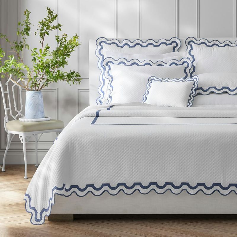 Matouk Mirasol Matelassé Bed Style