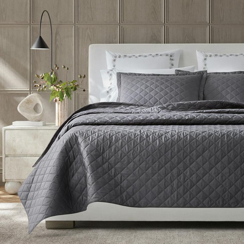 Matouk Milano Quilt Bed Style