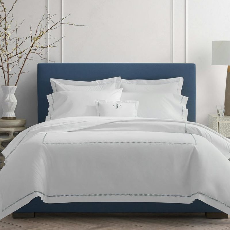 Matouk Hatch Bed Style