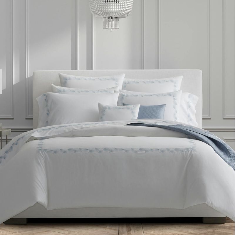 Matouk Feather Bed Style