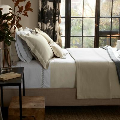 Matouk Elliot Bed Style