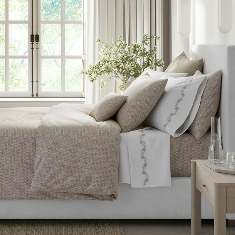 Matouk Levi Bed Style
