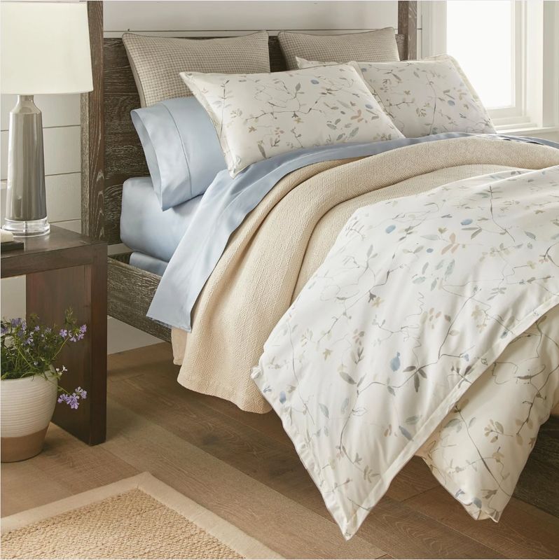 Peacock Alley Avery Bed Style