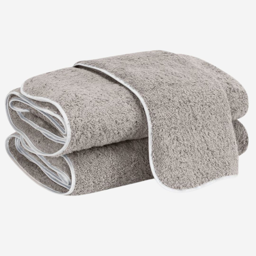 Matouk Cairo Wave Bath Towels, COLOR: Pearl / White, SIZE: Wash Cloth