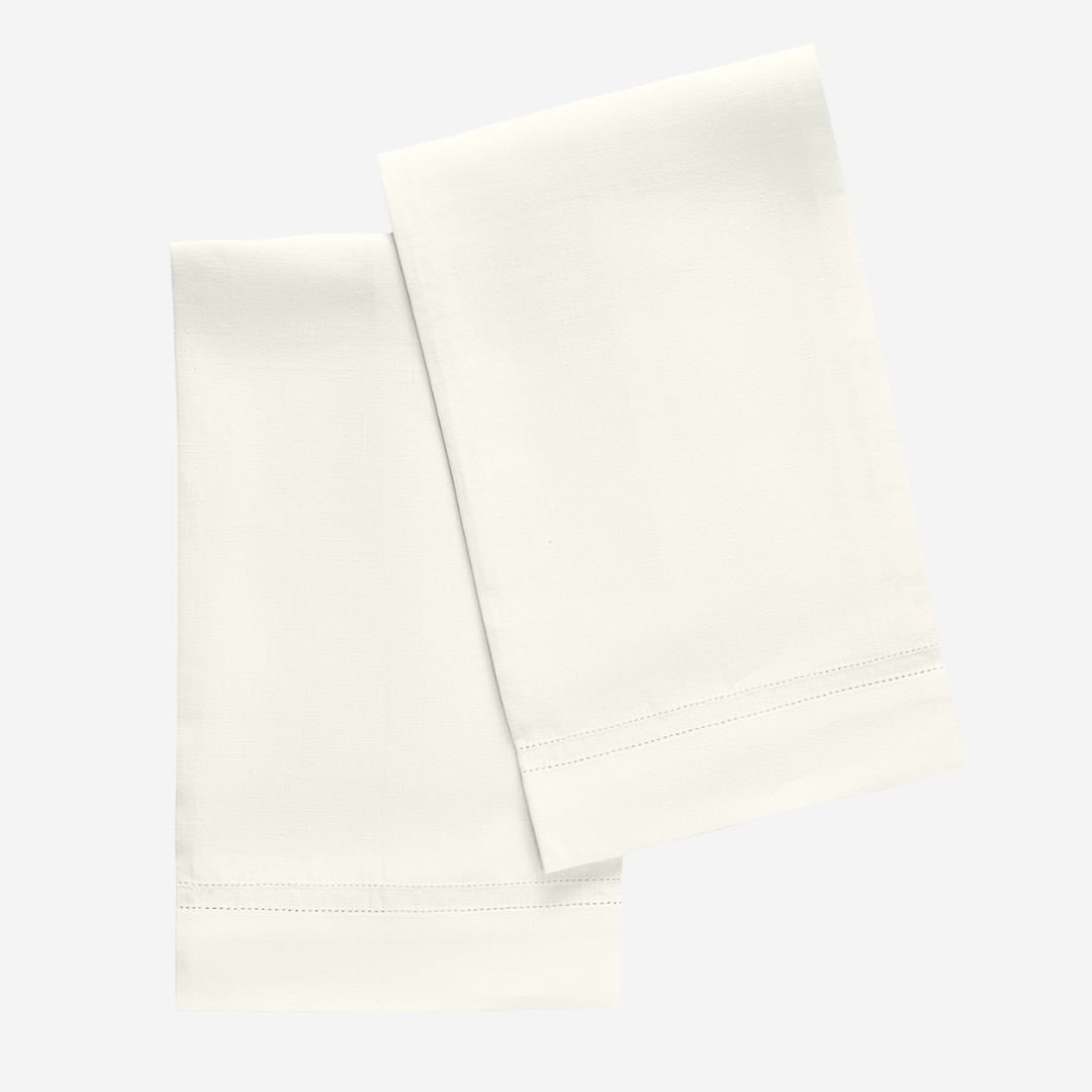 Matouk Valentina Hemstitch Guest Towels, COLOR: Ivory, PRODUCT: Set of 2 Guest Towels—20 x 26