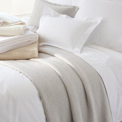 Matouk Chatham Blanket