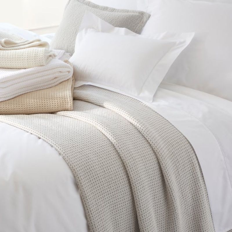 Matouk Chatham Blanket