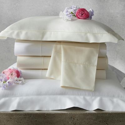 Matouk Gatsby Hemstitch Bed Style