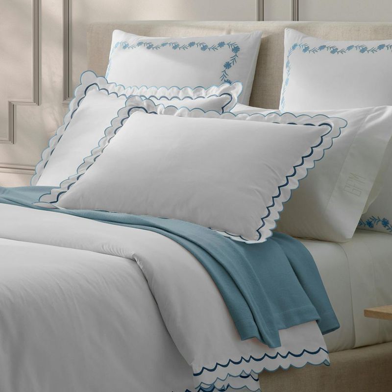 Matouk Daphne Bed Style