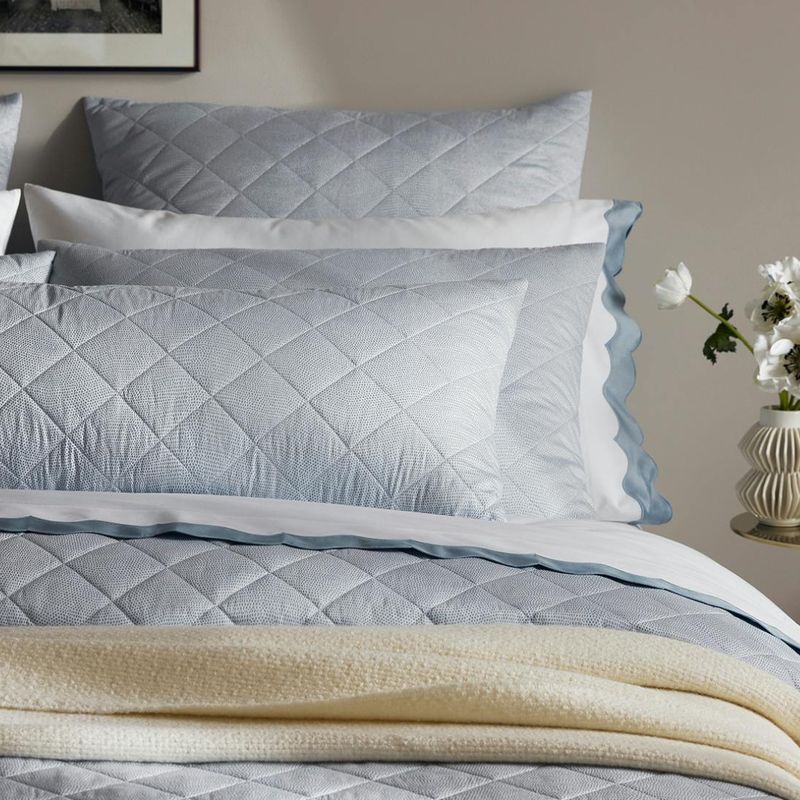 Matouk Lanza Throw