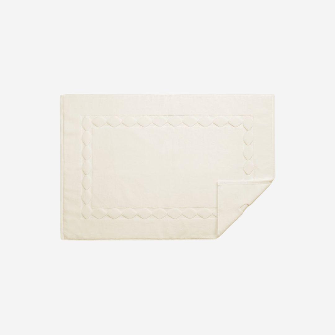 Matouk Guesthouse Tub Mat, COLOR: Cream