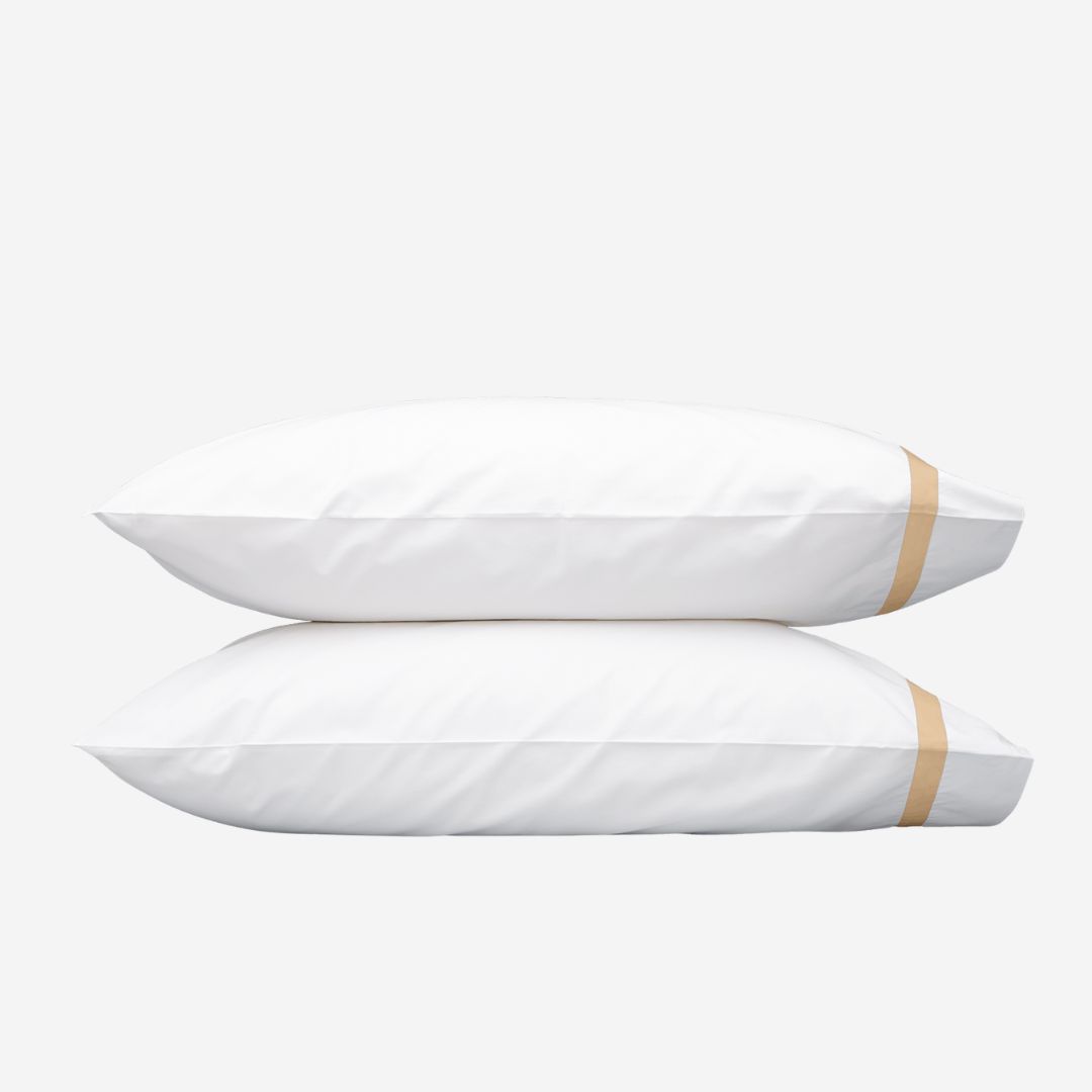 Matouk Lowell Bed Style — Subtle Neutrals, COLOR: Ambrosia, PRODUCT: Pillowcase Pair—Standard