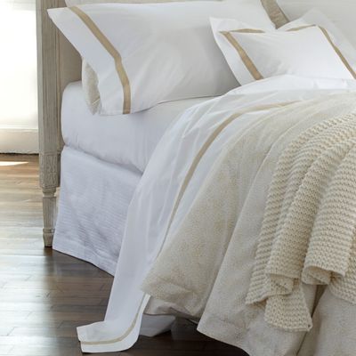 Matouk Lowell Bed Style — Subtle Neutrals