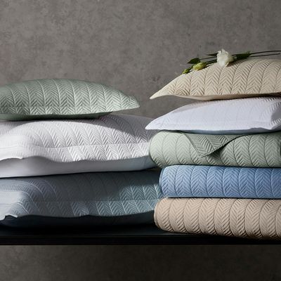 Matouk Netto Bed Style