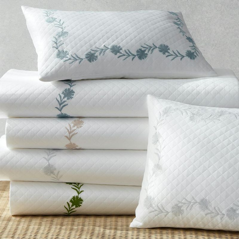 Matouk Daphne Matelassé Bed Style