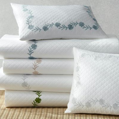 Matouk Daphne Matelassé Bed Style