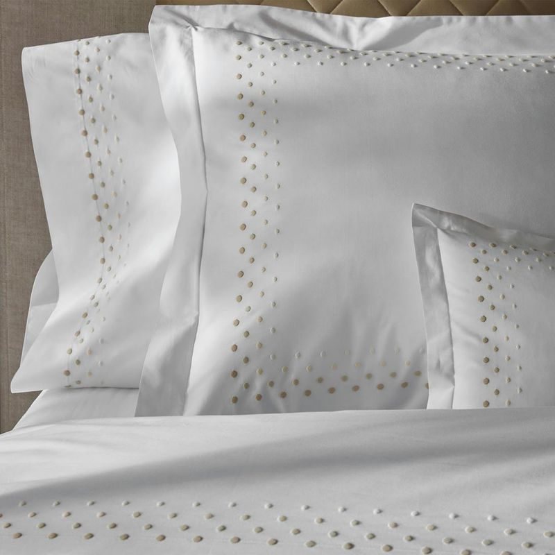 Matouk Dorothy Bed Style