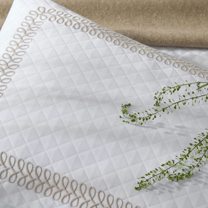 Matouk Astor Braid Matelassé Bed Style
