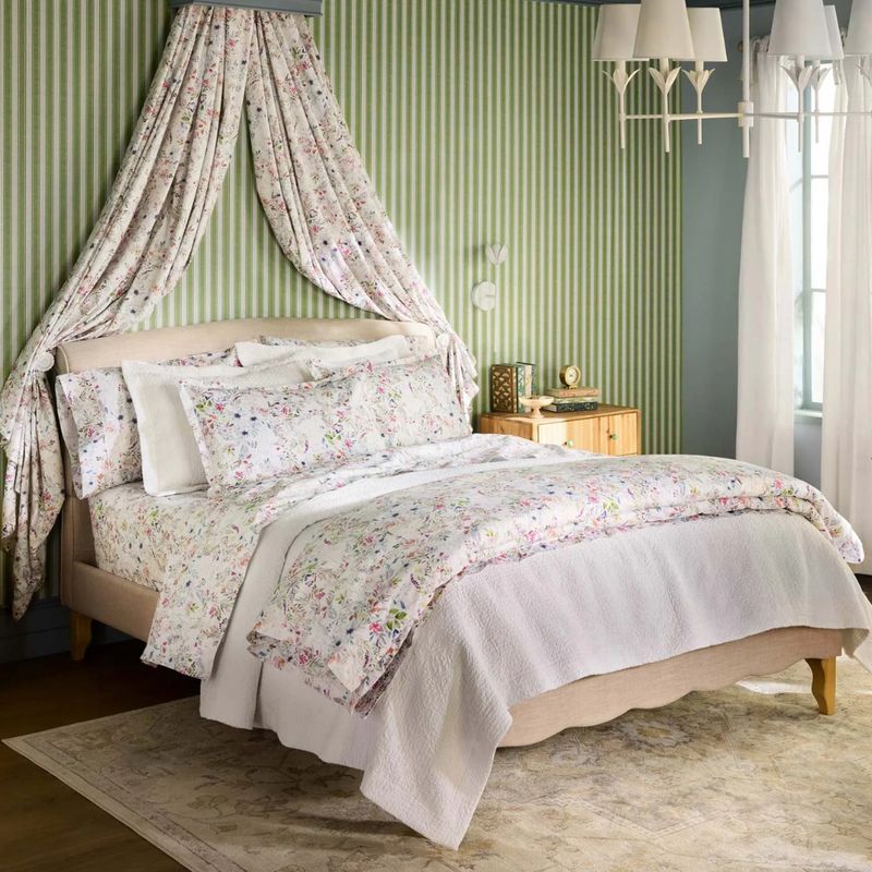 Peacock Alley Chloe Floral Bed Style
