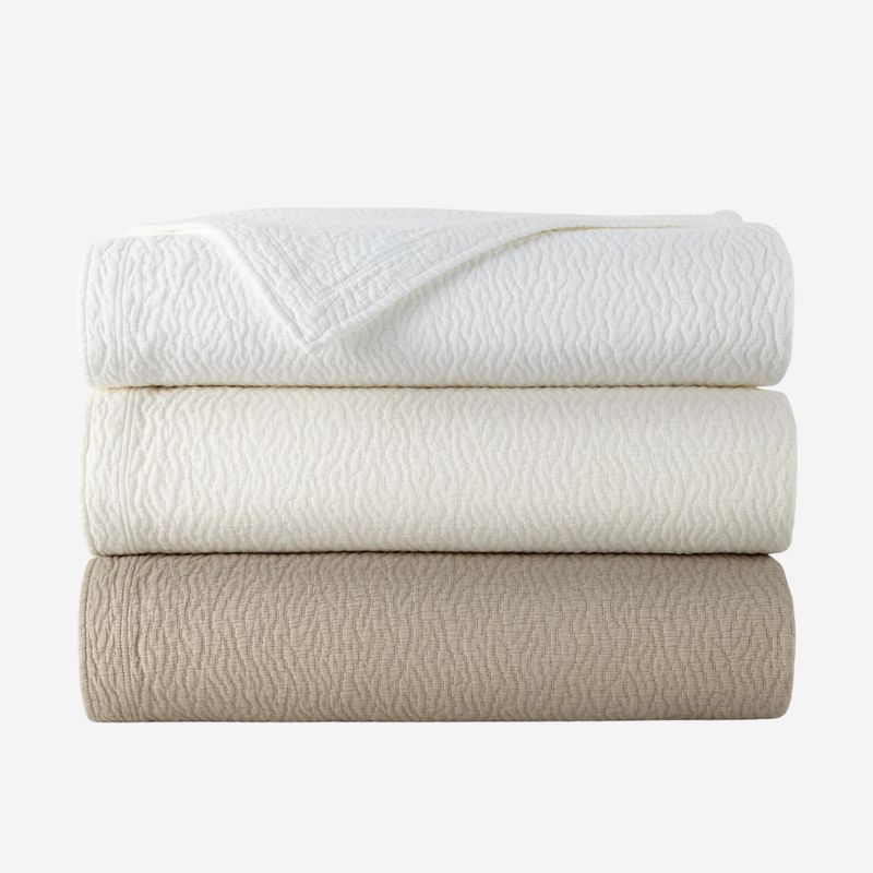 Peacock Alley Mia Matelassé Bed Style