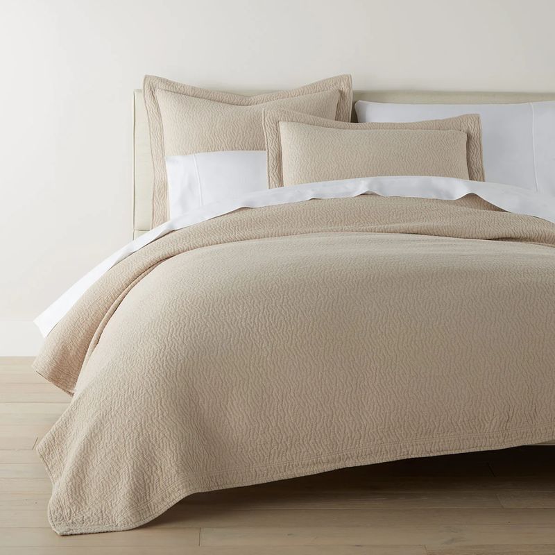 Peacock Alley Mia Matelassé Bed Style