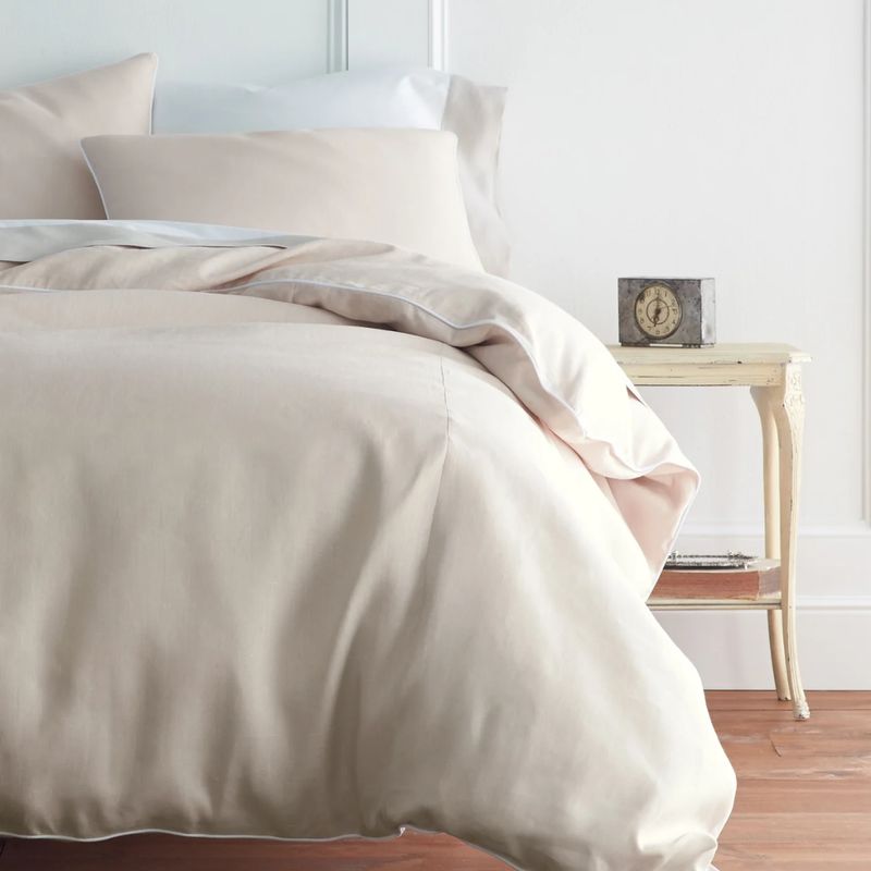 Peacock Alley Mandalay Linen Bed Style