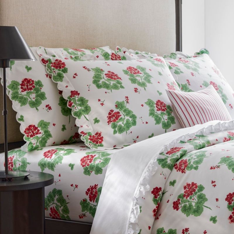 Matouk Geranium Bed Style