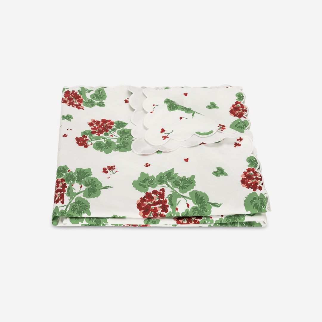 Matouk Geranium Bed Style, COLOR: Scarlet, PRODUCT: Duvet Cover—Full/Queen