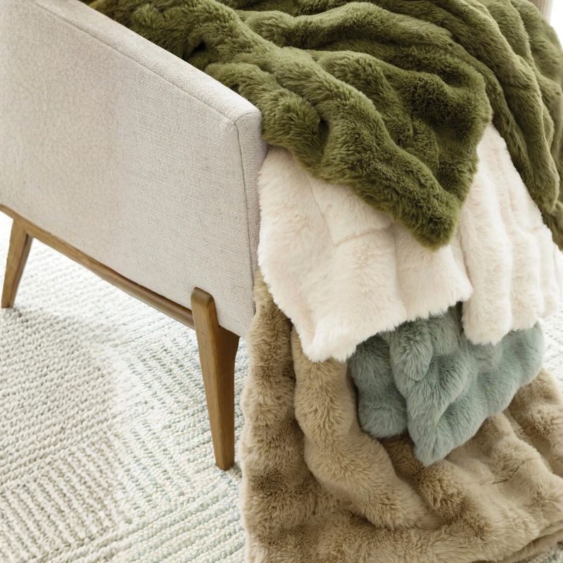 Annie Selke—Fab Faux Throw 50 x 70"
