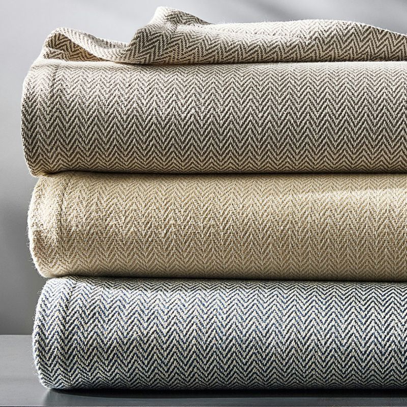 Matouk Avalon Blanket