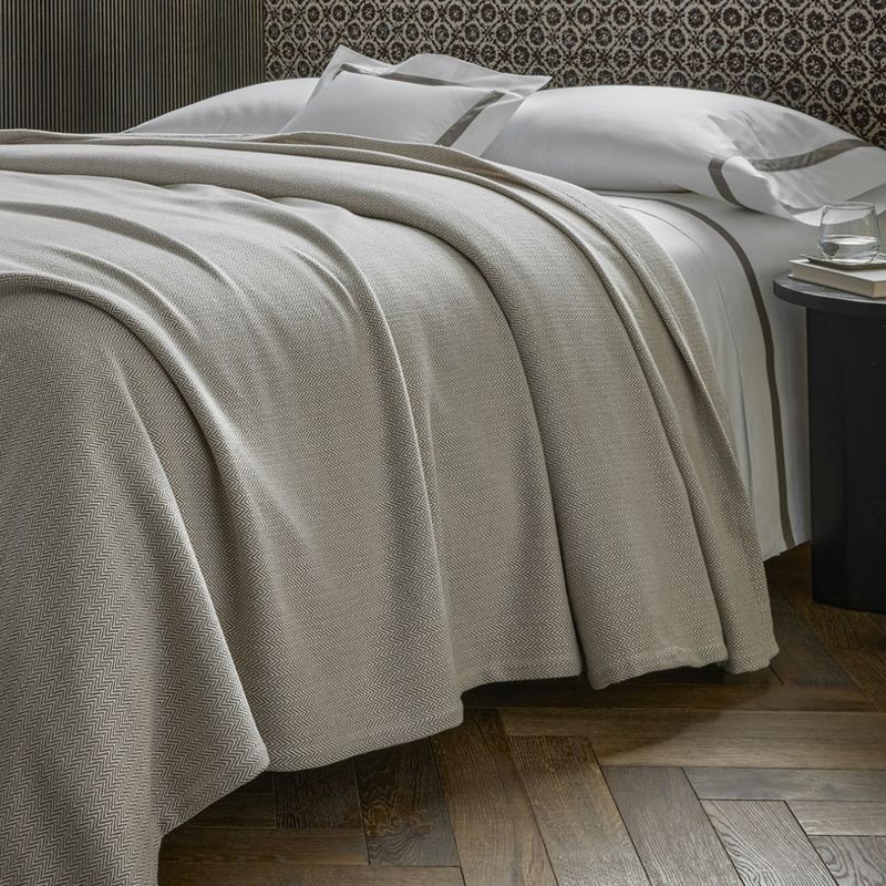 Matouk Avalon Blanket