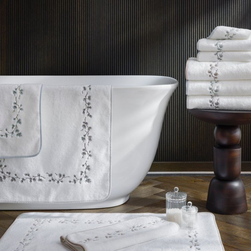 Matouk Jasmine Giza Bath Towels