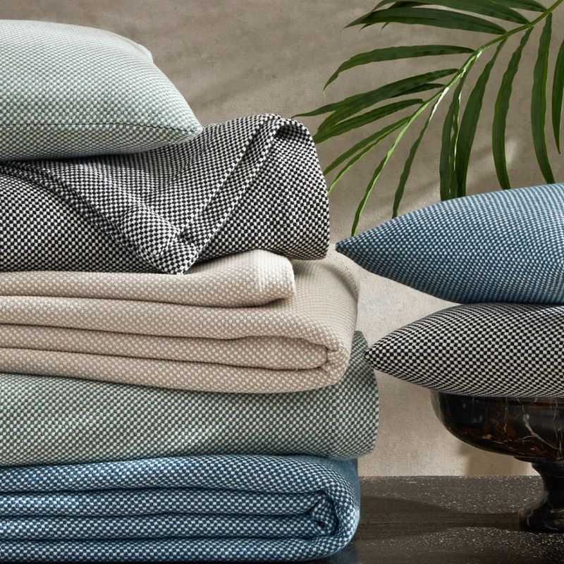 Matouk Jackson Coverlet Bed Style