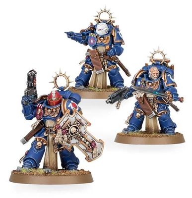 GWS-48-44 Games Workshop Warhammer 40,000 Space Marines: Bladeguard Veterans