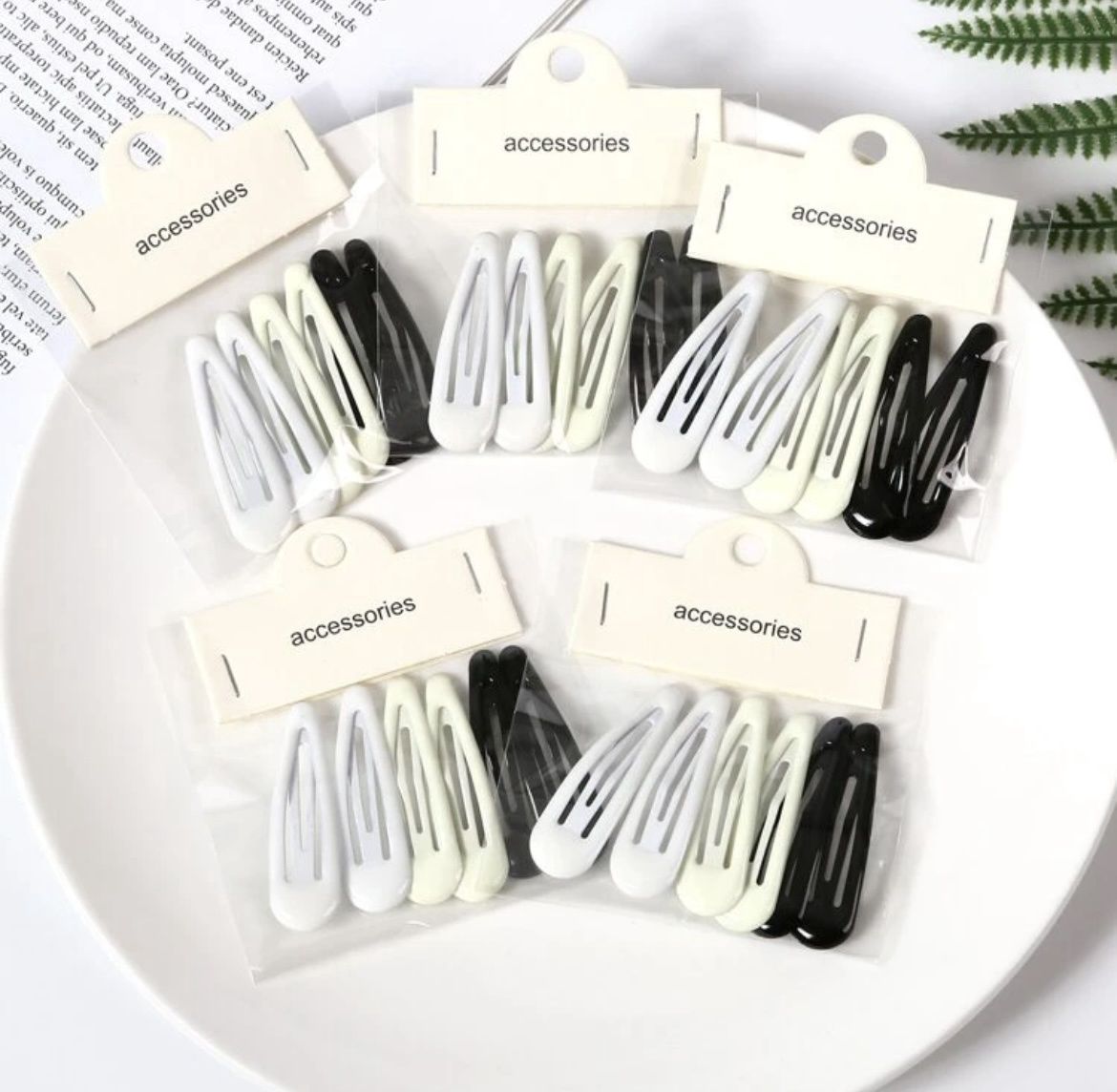 Hair Clip - Snap (Black/White)