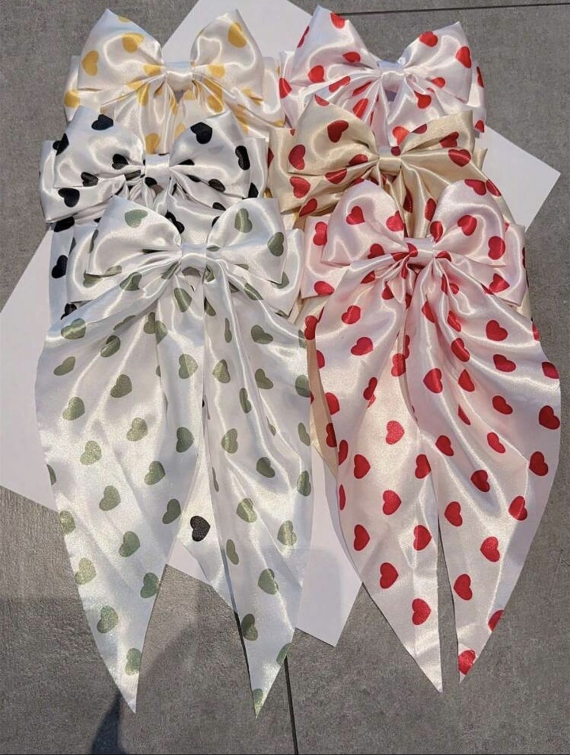 Hair Clip - Bow (Hearts)
