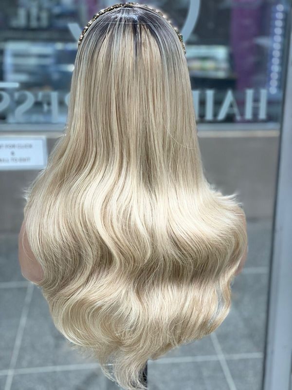 Liz - WL1001 - Wavy Synthetic Wig R6/30/613 - Wavy (L)