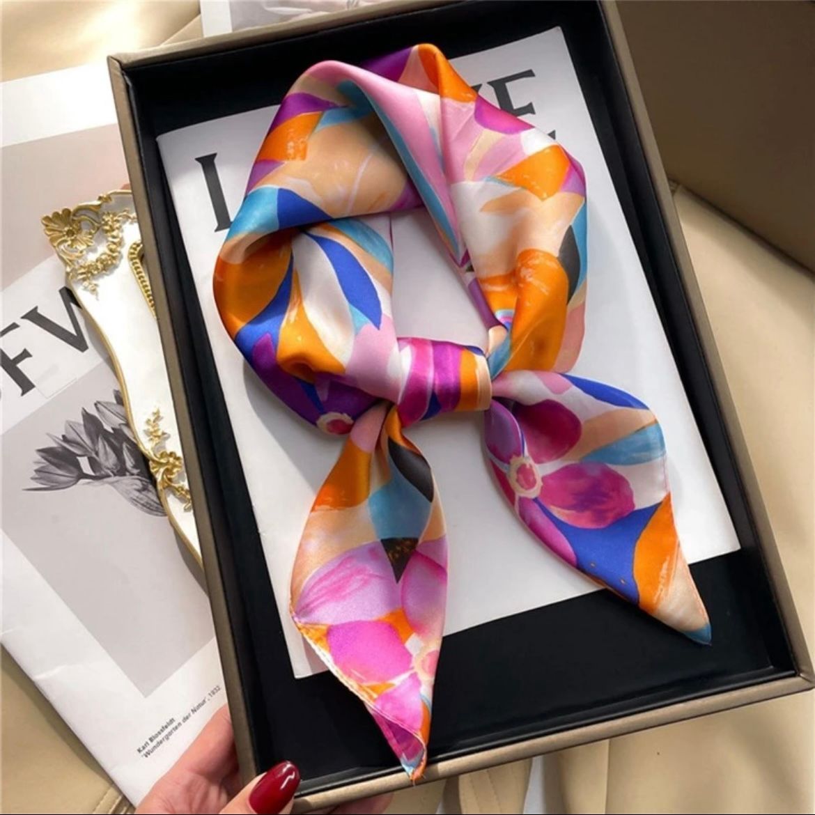 Scarf - 70x70cm - SH1