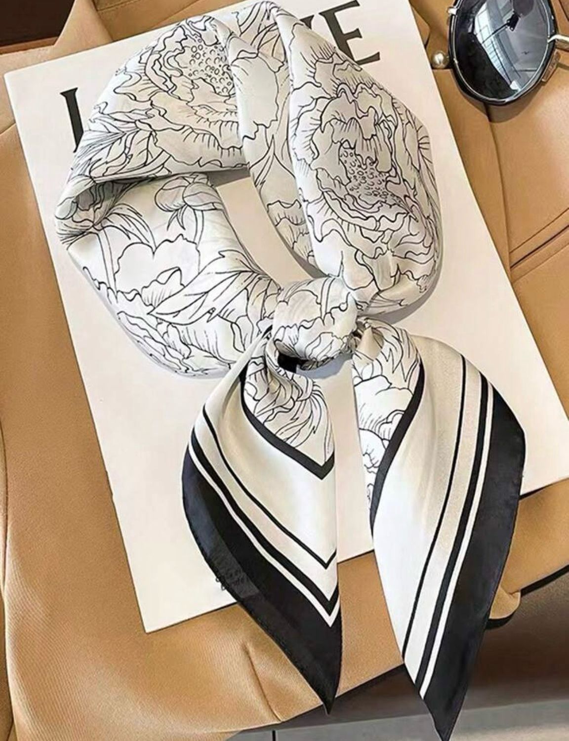 Scarf - 70x70cm - SH7