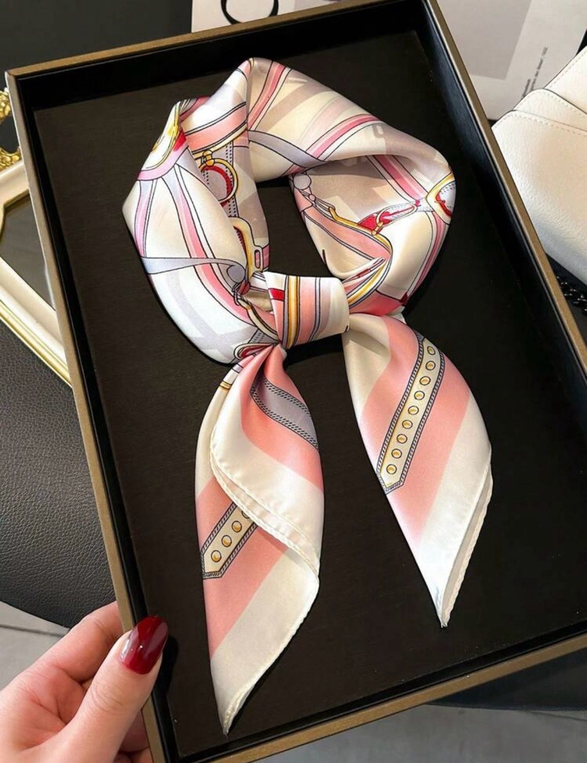 Scarf - 70x70cm - SH4
