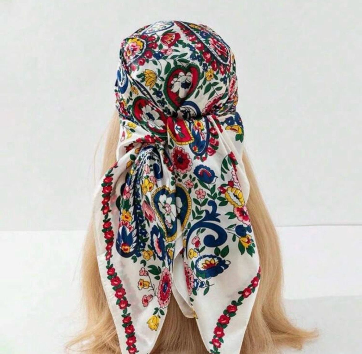 Scarf - 90x90cm - SH2