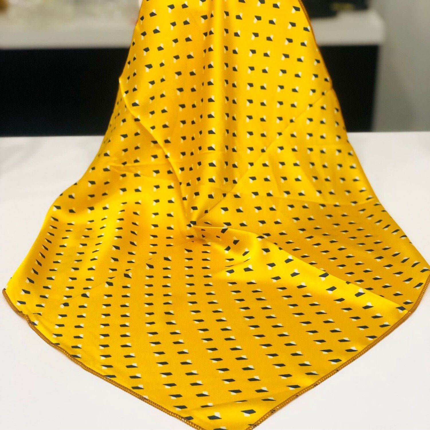 Scarf - 20x20cm - S24