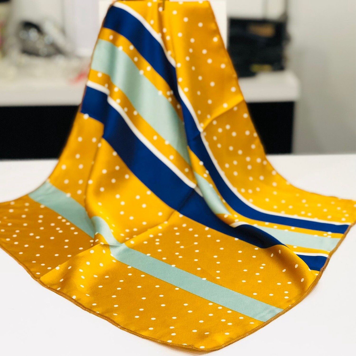 Scarf - 20x20cm - S39