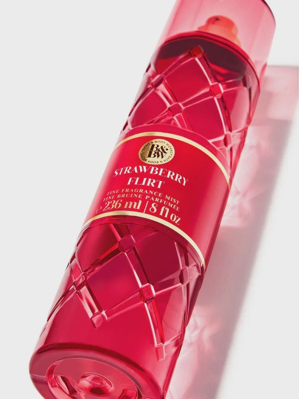 Bath &amp; Body - STRAWBERRY FLIRT Mist 8 fl oz / 236 ml