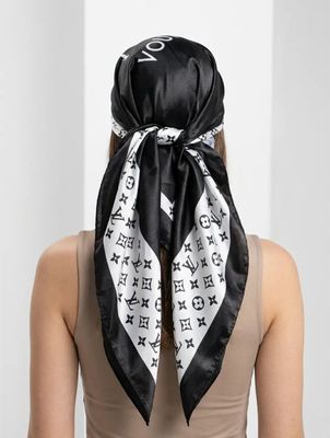 Scarf - 90x90cm - SH43