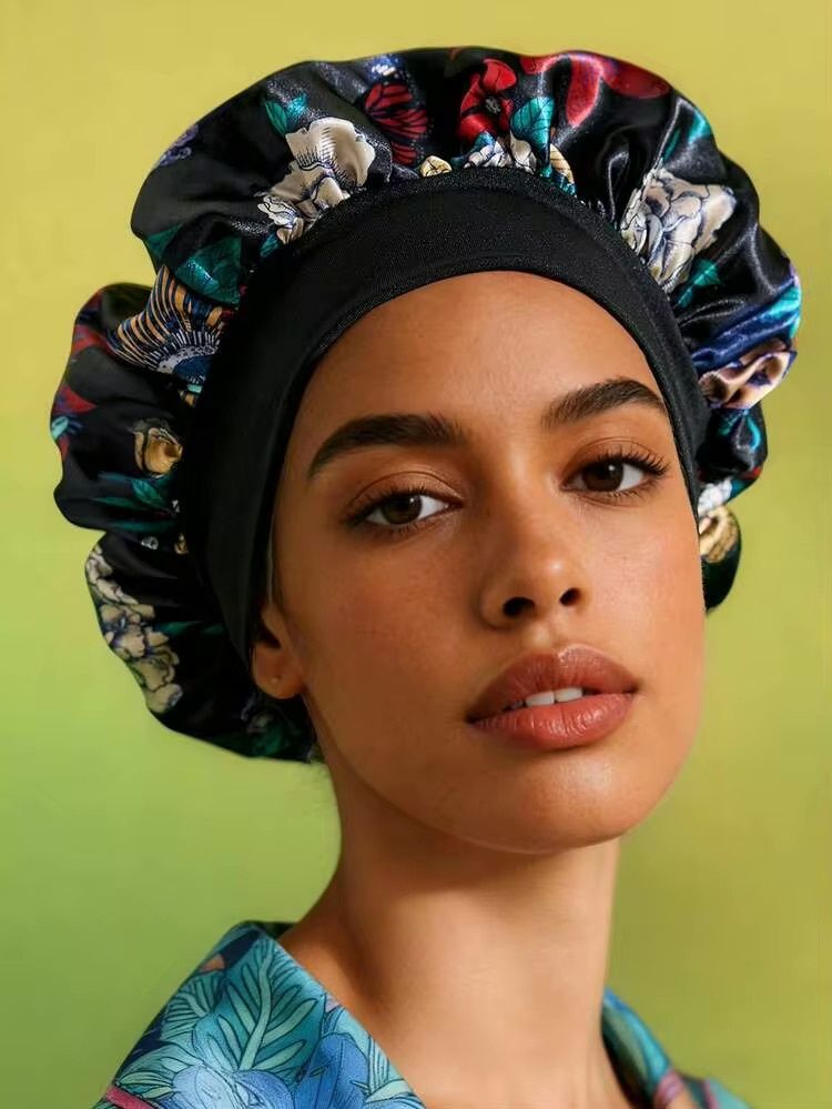 Satin Bonnet - Frida Kahl (Black Floral)