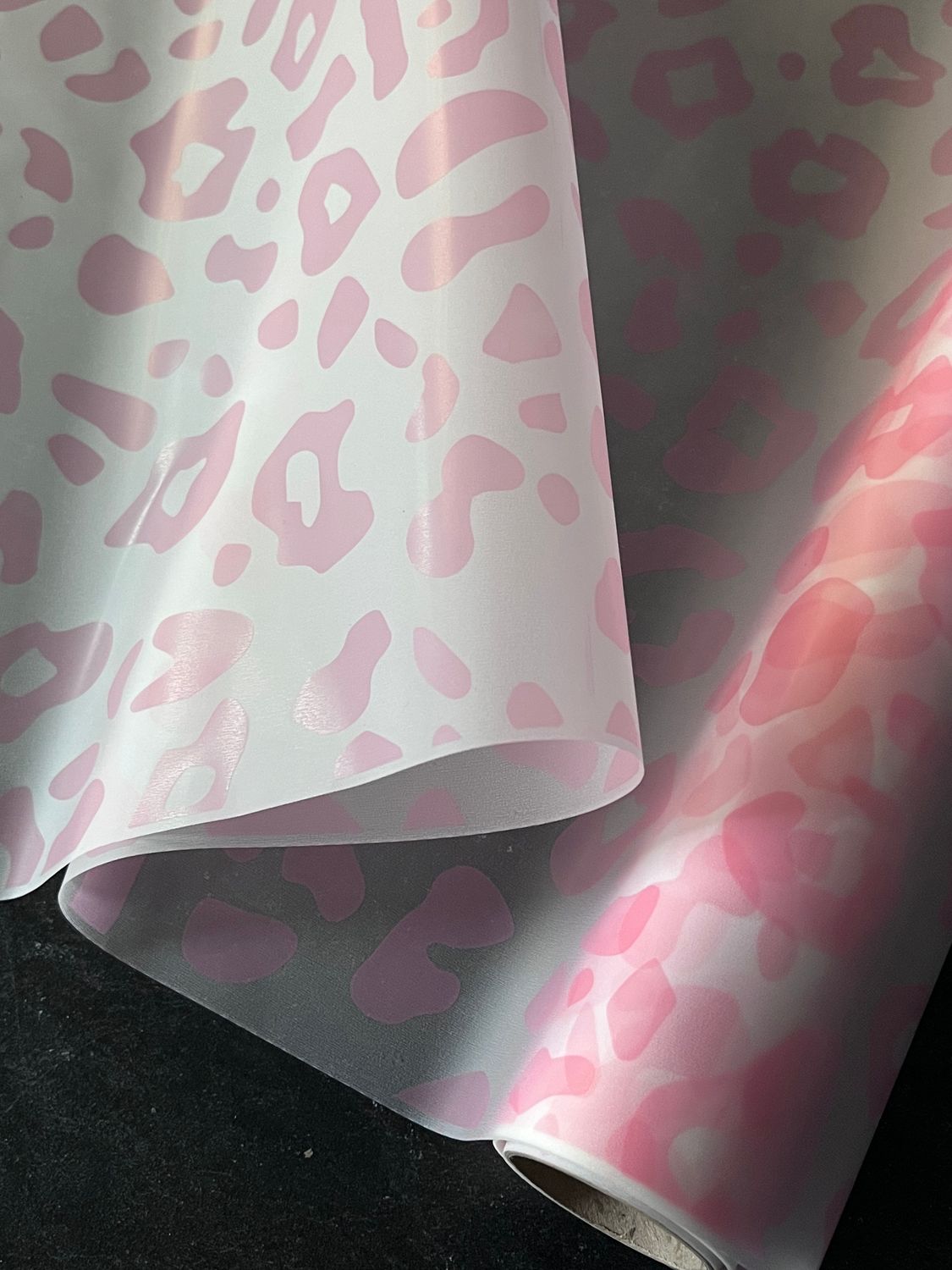 Matte foil with LAMPART pattern Lt Pink